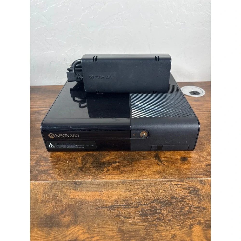 Microsoft Xbox 360 E Console Model 1538 Black with Power Supply 2013 NTSC